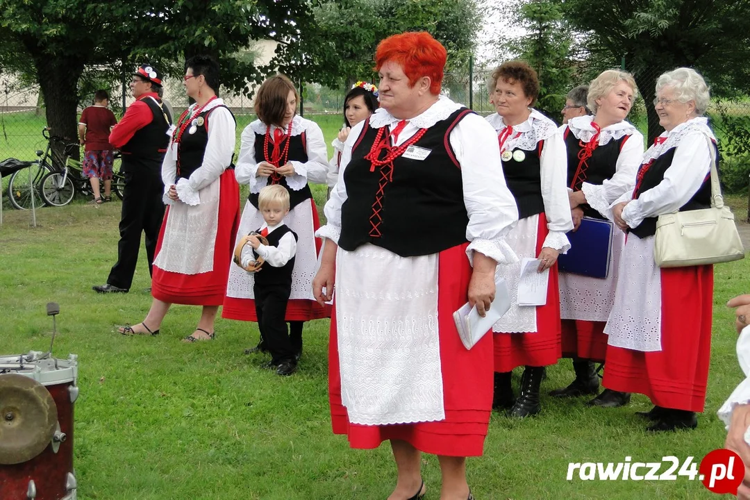 Znów zaśpiewają "Pod Dębami". Jak było przed laty? Zobacz zdjęcia - Zdjęcie główne