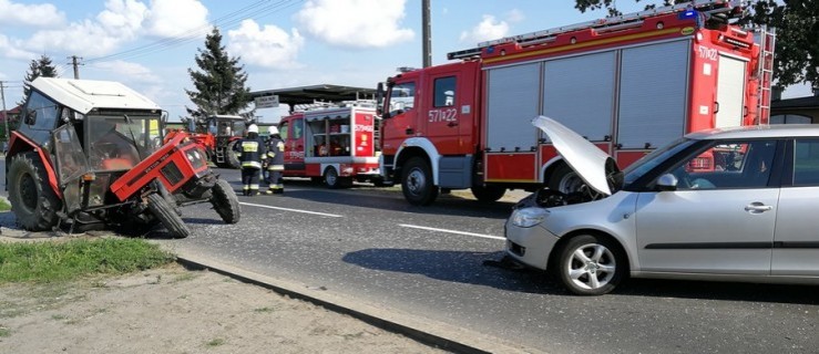 Zderzenie w Pakosławiu. Jedna osoba poszkodowana [FOTO] - Zdjęcie główne