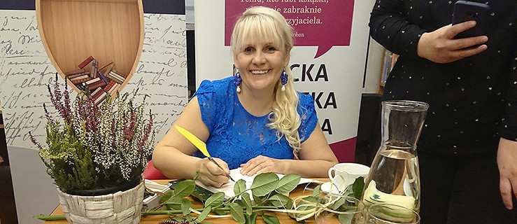 Leszczyńska pisarka w rawickiej bibliotece [FOTO] - Zdjęcie główne