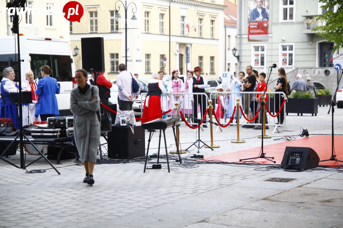 Występy wokalne zespołów działających przy domu kultury