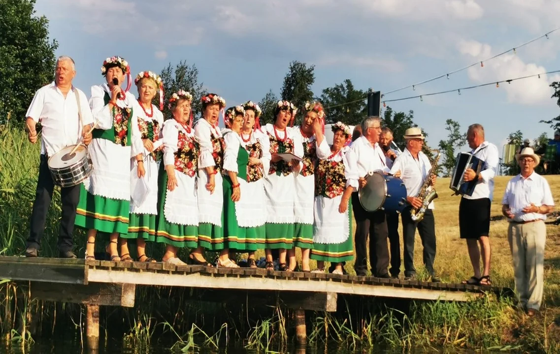 Piknik nad zalewem w Pakosławiu na otwarcie letniego sezonu - Zdjęcie główne