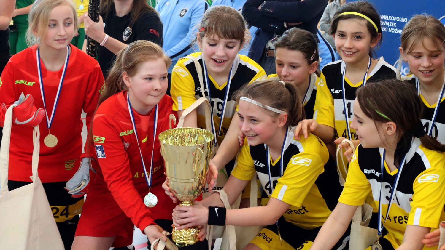 Halowe Mistrzostwa Wielkopolski U13 w Miejskiej Górce. Zwycięstwo KA 4 resPect [FOTO] - Zdjęcie główne