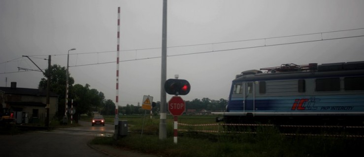 UWAGA! Awaria rogatek na dwóch przejazdach kolejowych [AKTUALIZACJA] - Zdjęcie główne