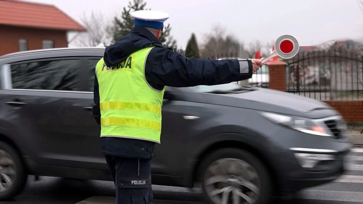 Policyjne podsumowanie weekendu. Dwóch pijanych kierowców, jeden z sądowym zakazem - Zdjęcie główne