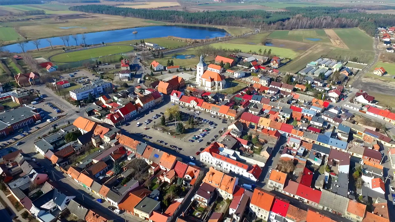 Miejska Górka. Rowerzysta jechał chodnikiem. Potrącił pieszą - Zdjęcie główne