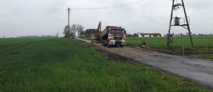 Burmistrz Miejskiej Górki wnioskuje o remont dróg do powiatu - Zdjęcie główne