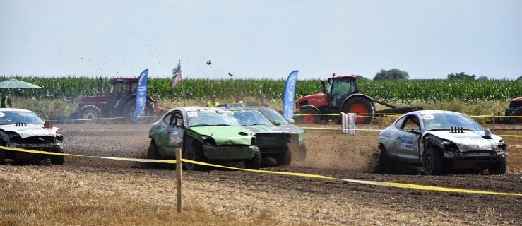 Wrak Race na torze pod Rozstępniewem [FOTO]  - Zdjęcie główne