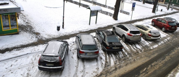 Parkingi pod śniegiem. Czy możemy nie zapłacić za postój? - Zdjęcie główne