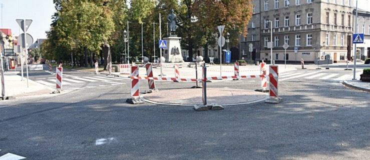 Budowa mini-ronda zakończona. Dziś otwarcie [AKTUALIZACJA] - Zdjęcie główne