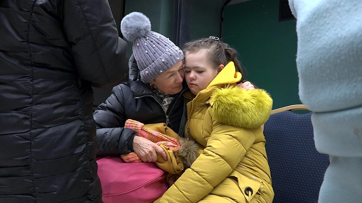 Byliśmy na dworcu we Wrocławiu. Stamtąd uchodźcy trafiają m.in. do Rawicza - Zdjęcie główne