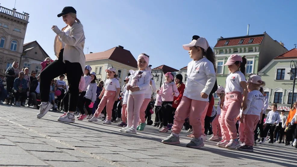 Rawicz. Międzynarodowy Dzień Tańca. Zobacz, jak świętowało Ka-Dance [ZDJĘCIA] - Zdjęcie główne