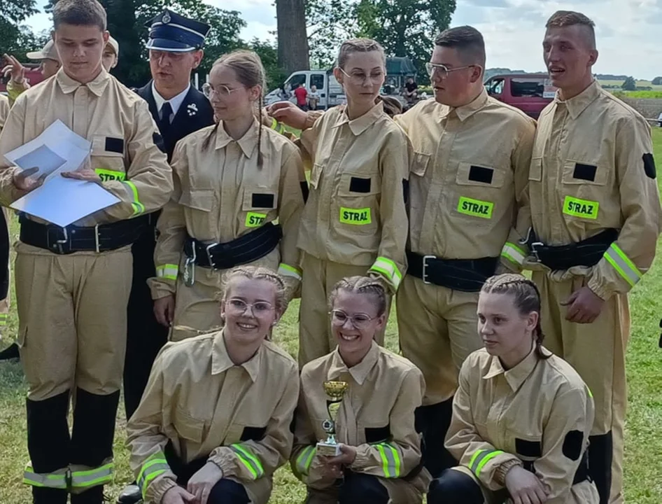 OSP Kawcze zbiera pieniądze na zakup mundurów dla drużyny młodzieżowej - Zdjęcie główne