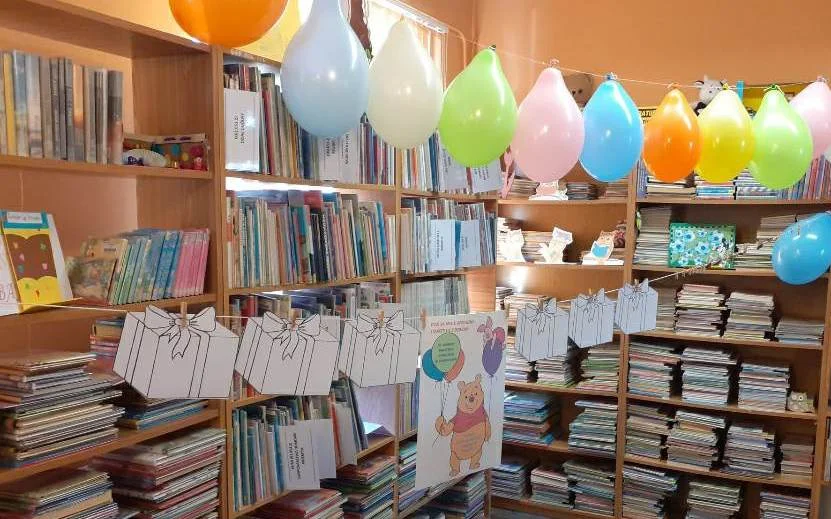 Biblioteka w Pakosławiu zaprasza w ferie na warsztaty zdobienia papierowych talerzyków - Zdjęcie główne