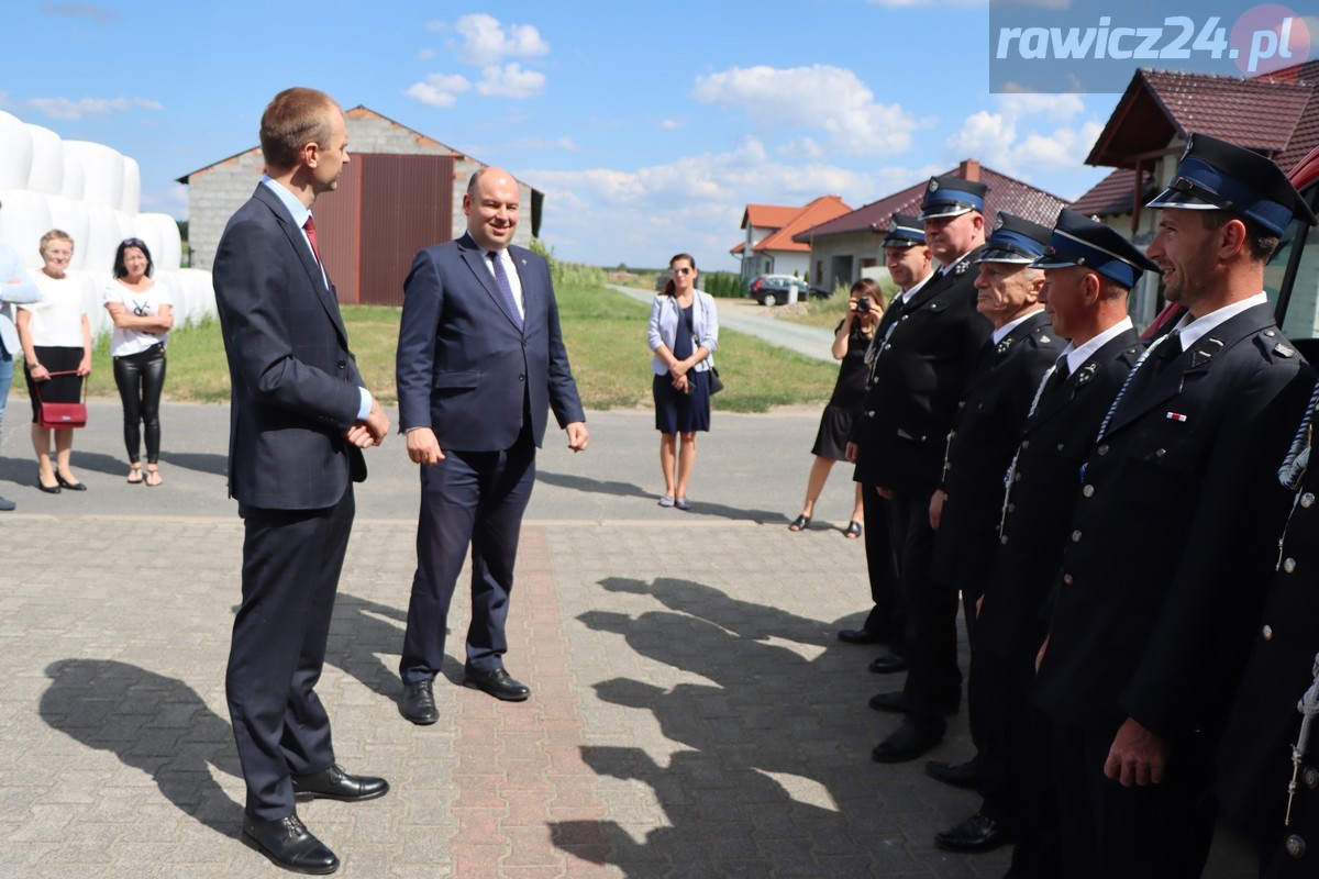 Minister Jan Dziedziczak w Pakosławiu