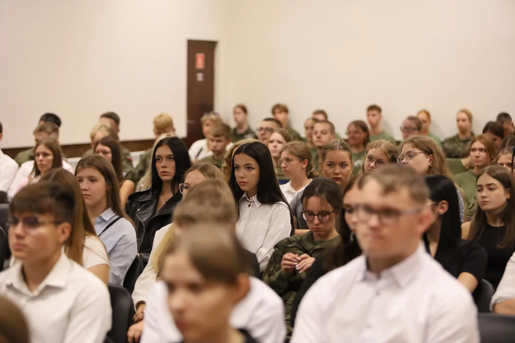 Gminne rozpoczęcie roku szkolnego w Jutrosinie [ZDJĘCIA] - Zdjęcie główne