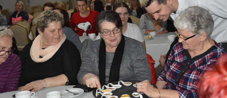 Smażyli pączki, rozpoznawali przyprawy, czyli warsztaty kulinarne w Gołaszynie - Zdjęcie główne