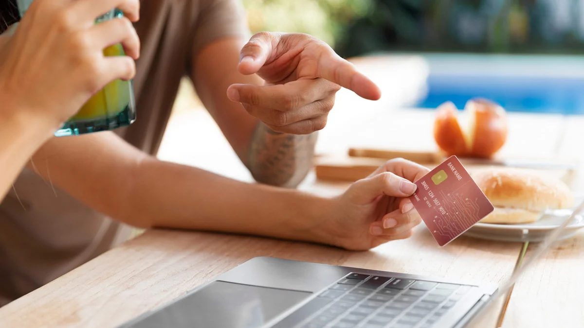 Karta kredytowa – darmowa pożyczka czy ryzyko szybkiego zadłużenia? - Zdjęcie główne