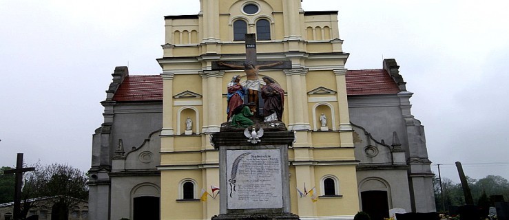Samorządy przekażą parafii 30.000 zł na remont pomnika - Zdjęcie główne