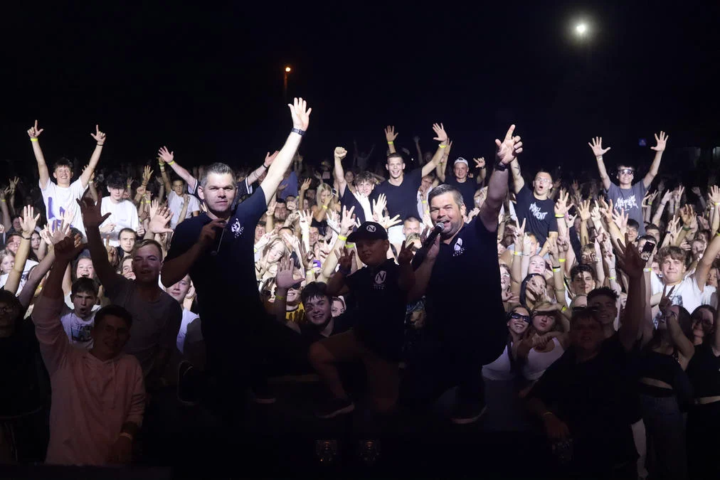 Tłumy żegnały lato w Chojnie. Kolejna impreza "pod chmurką" [ZDJĘCIA] - Zdjęcie główne