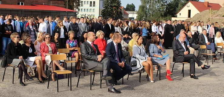 Rozpoczęcie roku szkolnego w Zespole Szkół Zawodowych w Rawiczu  - Zdjęcie główne