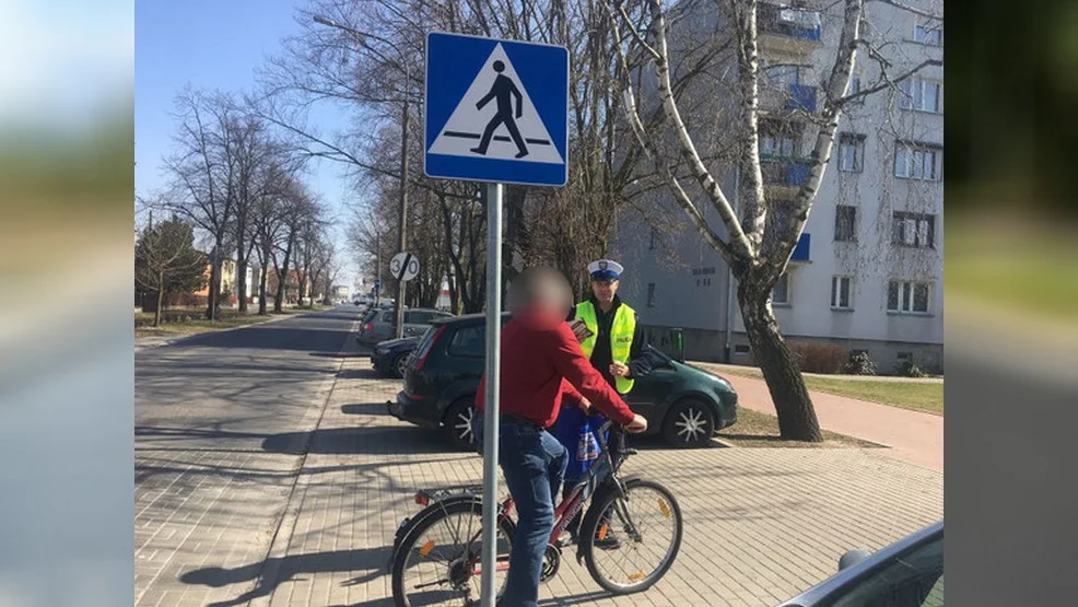 Kierowcy aut i motocykli, rowerzyści i piesi pod lupą. Kto z nich popełnił najwięcej wykroczeń? - Zdjęcie główne