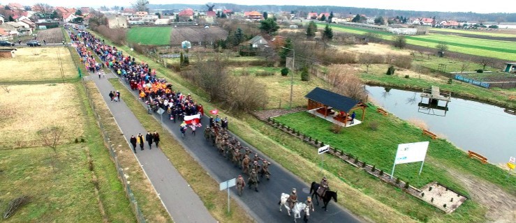 Przemarsz z Miejskiej Górki do Rawicza [FILM Z DRONA] - Zdjęcie główne