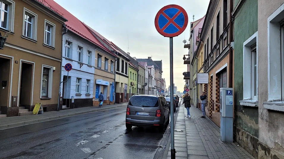 Parkingi niezgodne z prawem. Mieszkaniec wygrał w sądzie - Zdjęcie główne