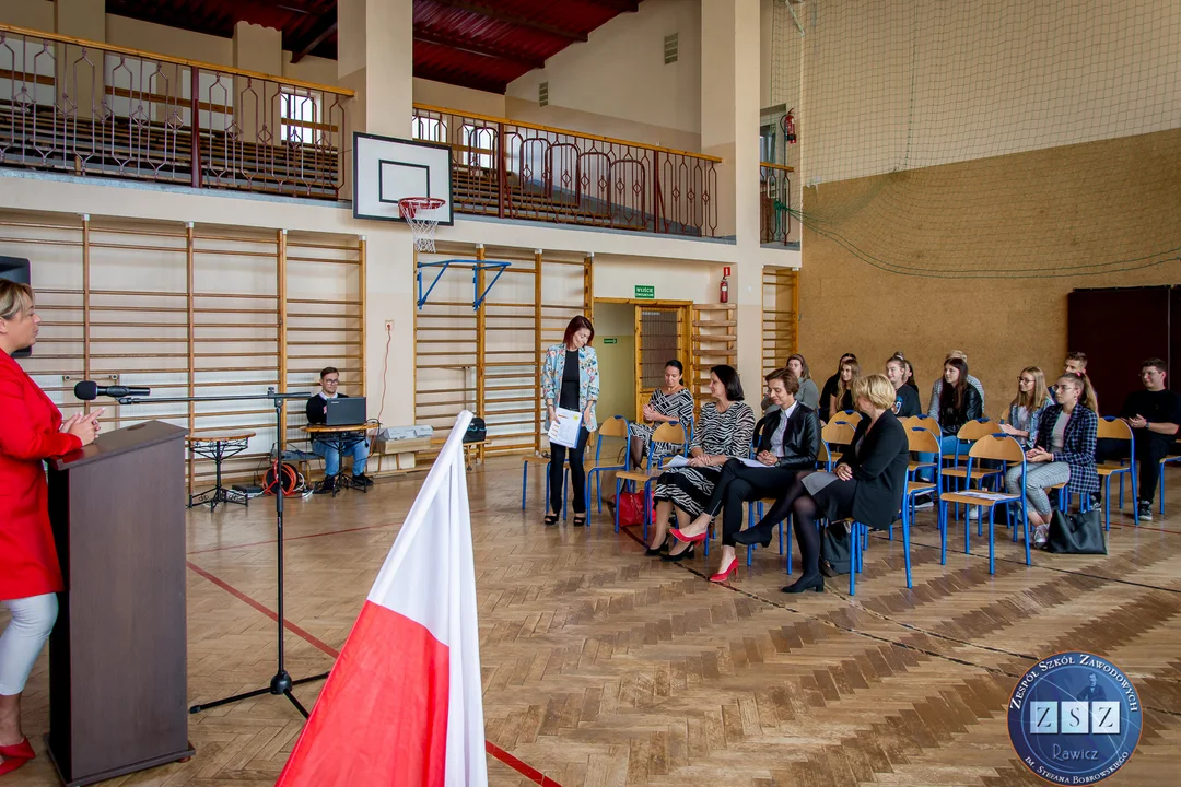 Jako pierwsza szkoła w powiecie dali możliwość takiego kształcenia. Inauguracja roku Szkoły Branżowej II Stopnia - Zdjęcie główne