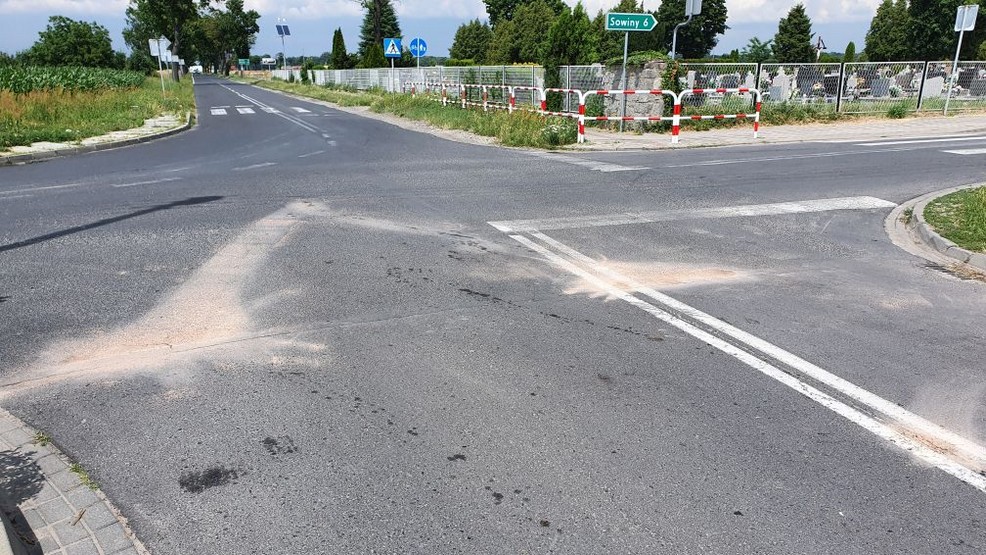 Bojanowo. Kolejna kolizja przy cmentarzu. Zderzyły się 3 auta - Zdjęcie główne