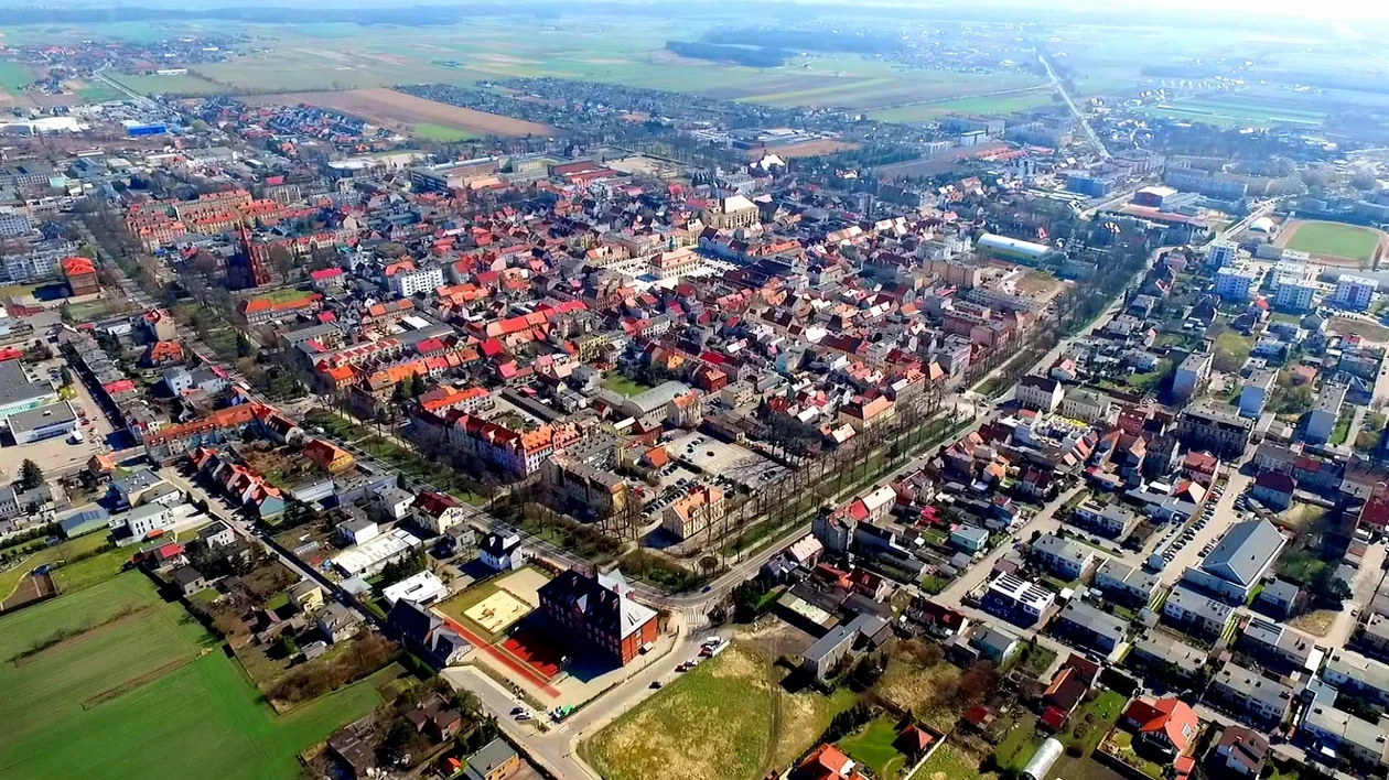 Gmina Rawicz sprzedaje dwie działki budowlane - Zdjęcie główne