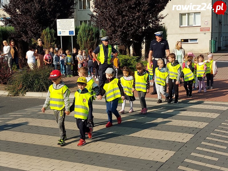 Spotkania w szkołach i przedszkolach z policjantami