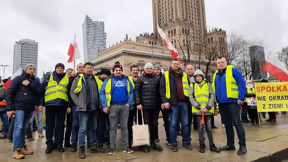 Rawiccy rolnicy w Warszawie. Żądają godnej płacy za ciężką pracę [ZDJĘCIA] - Zdjęcie główne