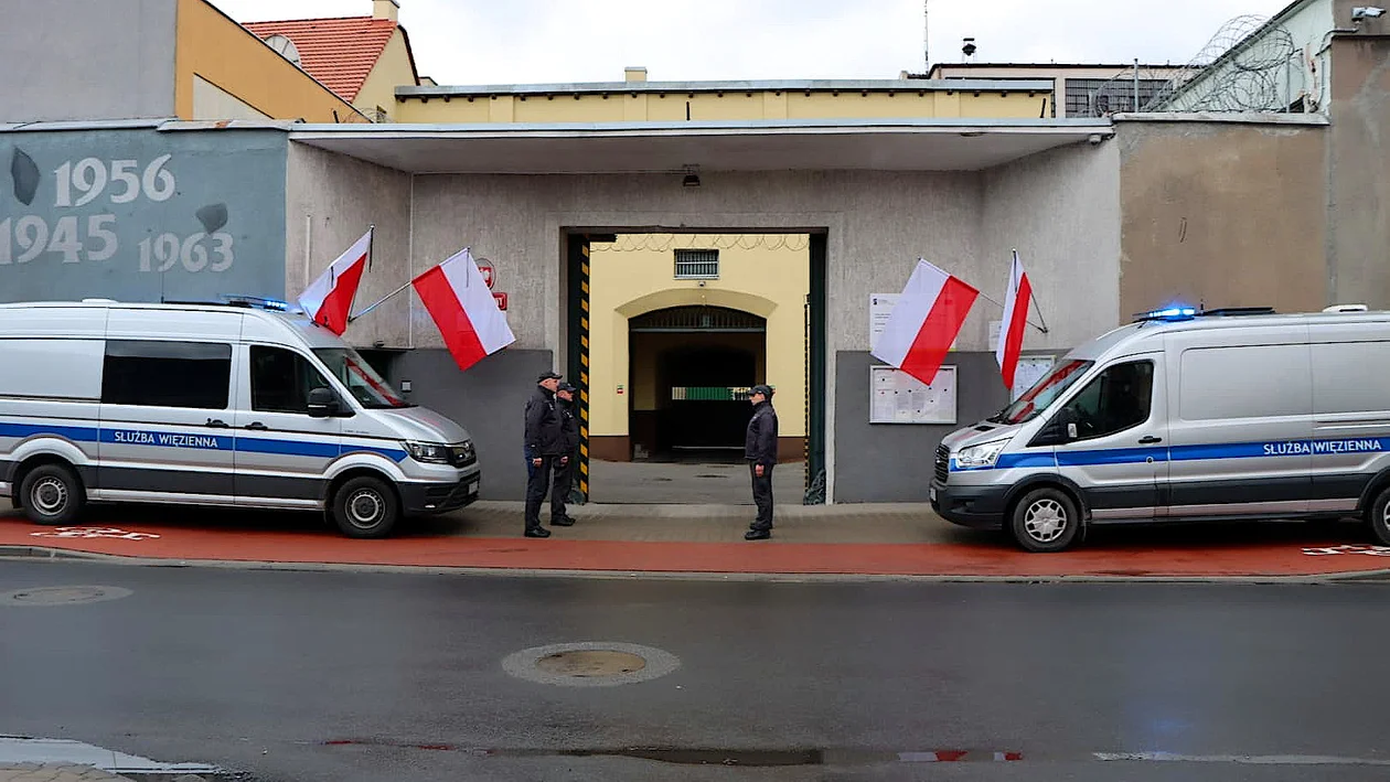 Włączyli sygnały świetlne. Oddali hołd koleżance [FILM+FOTO] - Zdjęcie główne