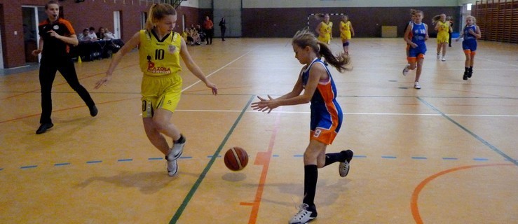Koszykarski sezon dziewcząt w pełni [FOTO] - Zdjęcie główne