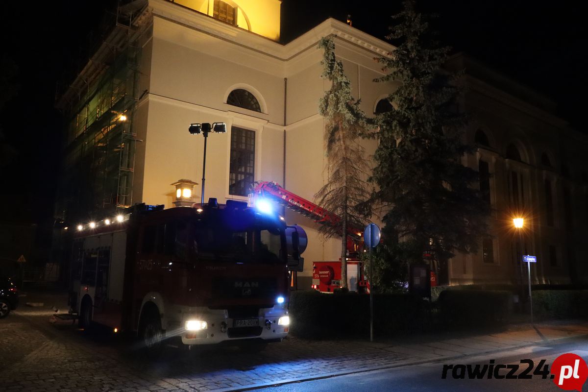 Akcja strażaków w kościele pw. św. Andrzeja Boboli w Rawiczu