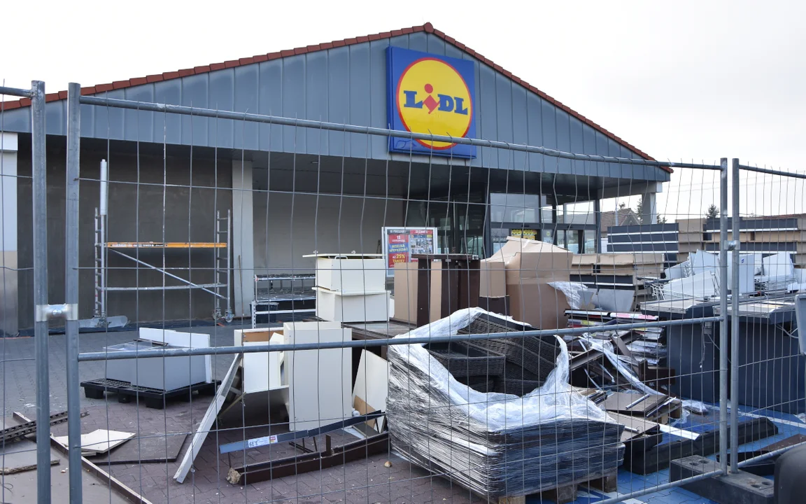 Zamknęli Lidl w Rawiczu. Jak długo nie będziemy mogli robić zakupów? - Zdjęcie główne