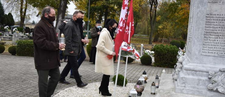 Skromne obchody patriotyczne w Golejewku (FOTO) - Zdjęcie główne