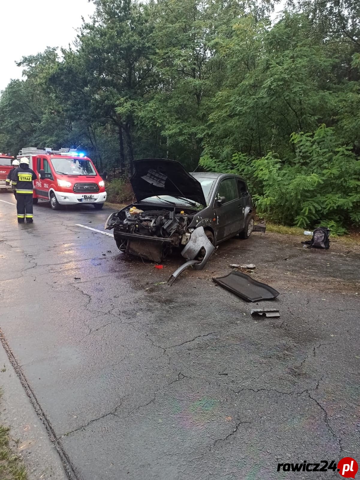 Wypadek na drodze powiatowej - Zdjęcie główne