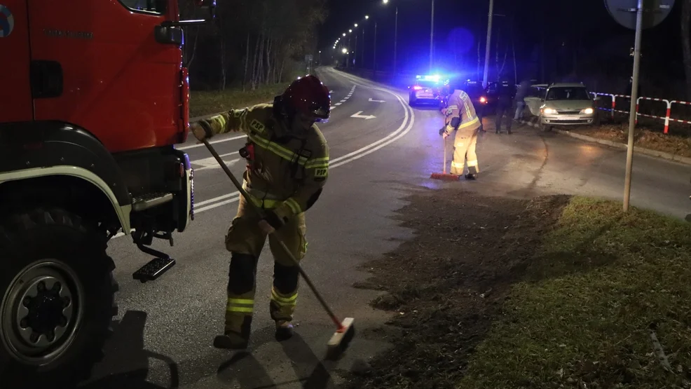 Rawicz. Rozbił renault na skrzyżowaniu i oddalił się [ZDJĘCIA] - Zdjęcie główne