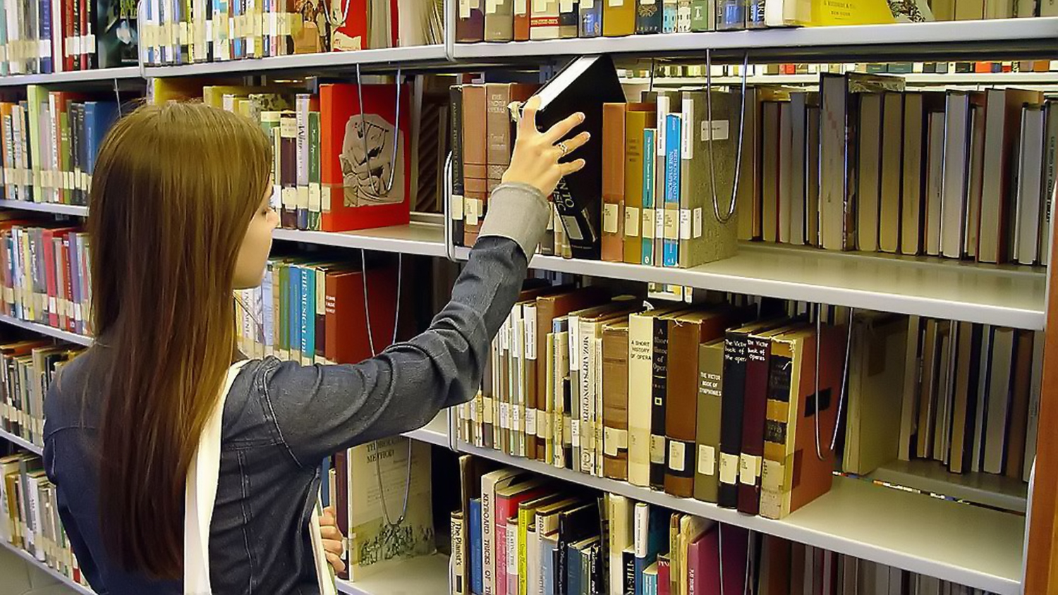 Rawicka biblioteka wprowadza ograniczenia - Zdjęcie główne