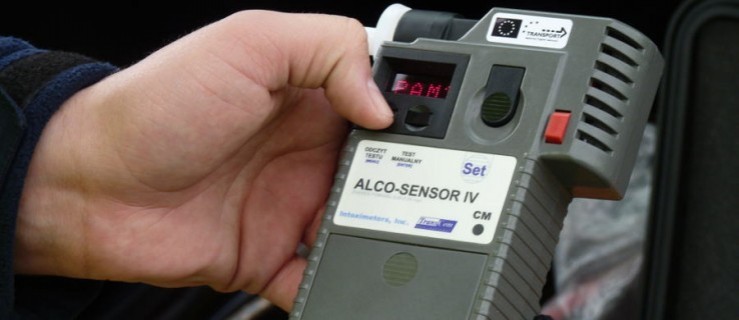 Jechali na "podwójnym gazie" . Stracili prawa jazdy - Zdjęcie główne