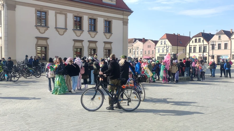 Rajd PTTK. Pożegnali zimę - pieszo i na rowerach [FILM] - Zdjęcie główne