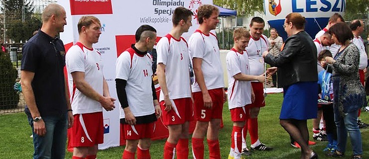 Turniej w piłce nożnej w ramach Olimpiady Specjalnej - Zdjęcie główne