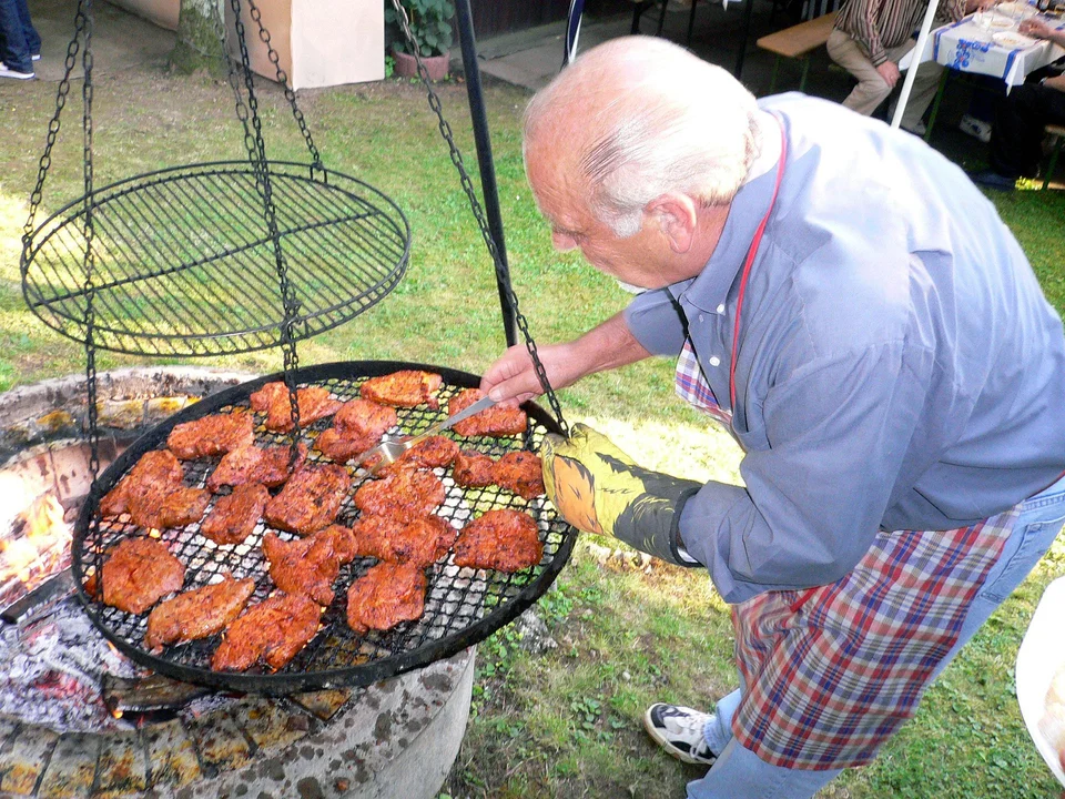 Biesiadowanie przy grillu może uderzyć po kieszeni. Mięsa droższe niż przed rokiem - Zdjęcie główne