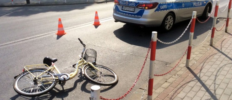 Rowerzystka trafiła do szpitala. Potrącił ją samochód  - Zdjęcie główne