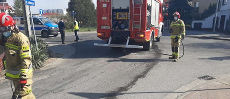 Utrudnienia na ul. Zimowej. Strażacy z akcji (FOTO) - Zdjęcie główne