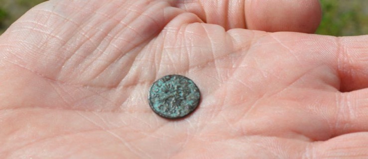 Więźniowie znaleźli monetę z czasów potopu szwedzkiego - Zdjęcie główne