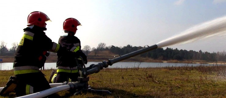 Na poligonie strzelali z armatki... pianą - Zdjęcie główne