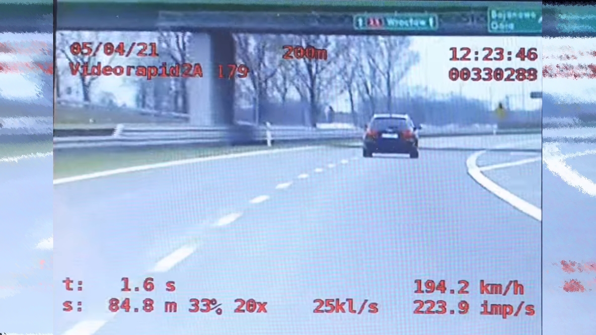 Policjanci z grupy SPEED na podrawickim odcinku S5. Posypały się mandaty - Zdjęcie główne