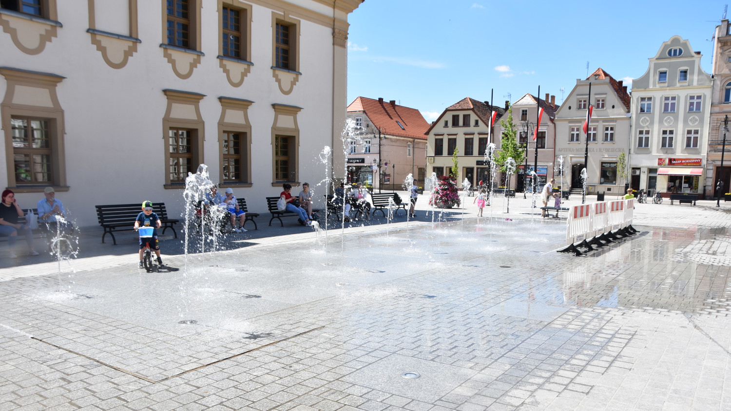 Silikon ma zatrzymywać spływającą wodę